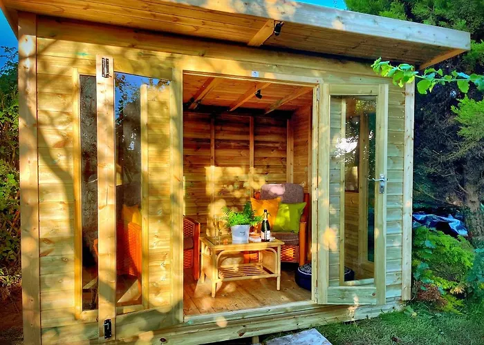 بيت للعطل Romantic Quirky With Private Garden And Parking