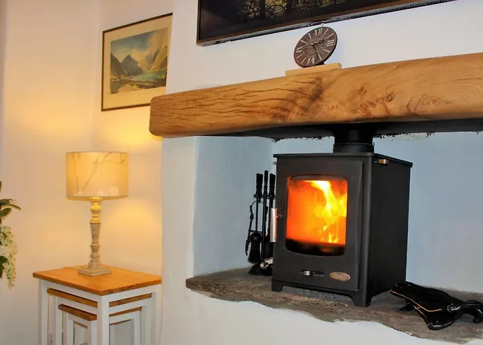 Romantic Quirky With Private Garden And Parking