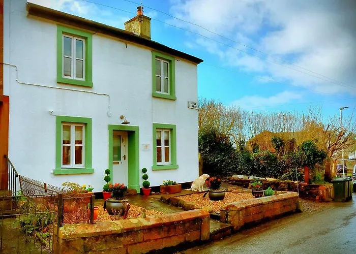 Romantic Quirky With Private Garden And Parking بيت للعطل *