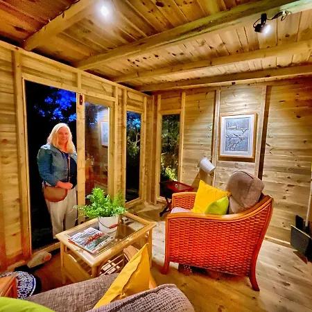 The Tree House Cumbria, Unique, Romantic, Quirky * Beckermet