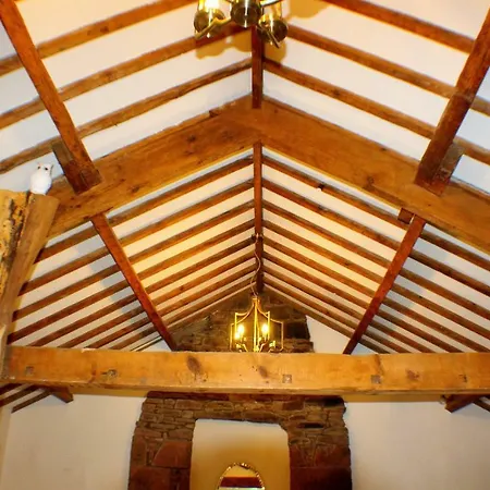 Romantic Quirky With Private Garden And Parking Holiday home