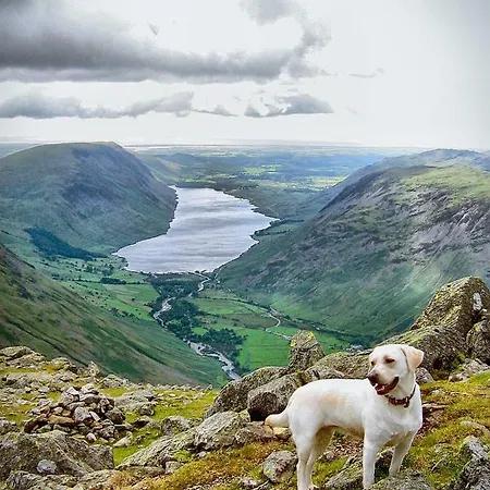 Holiday home Romantic Quirky With Private Garden And Parking Beckermet