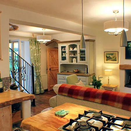 Romantic Quirky With Private Garden And Parking Hébergement de vacances
