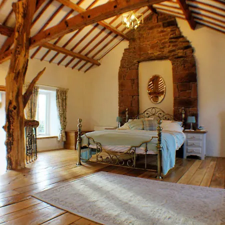 Romantic Quirky With Private Garden And Parking * Beckermet
